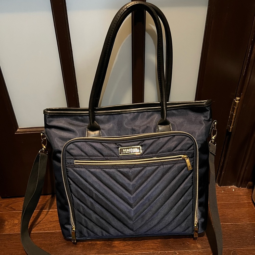 Kenneth Cole Reaction Chelsea Chevron laptop bag